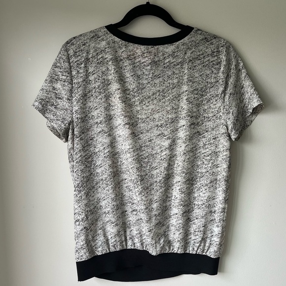 Black and White short sleeve blouse - Picture 3 of 3